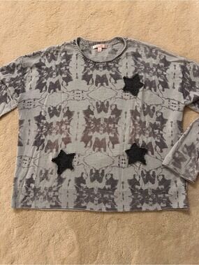 Super cute Women's Sweater with Star Appliqués
